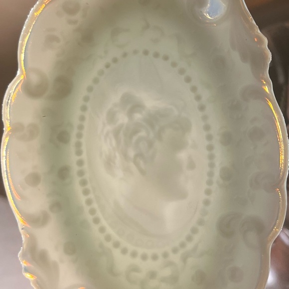 Sold!1950s Fostoria Jenny Lind Milk Glass Hat Pin Box And Oval Vanity Tray - Picture 6 of 10